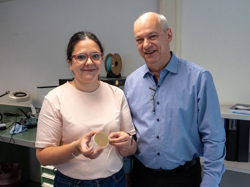 Erwin Hack, CTO von Lepto (rechts), und Elena Mavrona, CEO, entwickelten die Technologie ursprünglich im Rahmen eines Forschungsprojekts. (Bild: Empa)