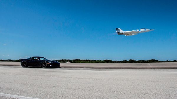 Schnellstes E-Auto mit Straßenzulassung: Mit über 330 km/h hat der Genovation GXE einen neuen Weltrekord aufgestellt. (Bild: Genovation)