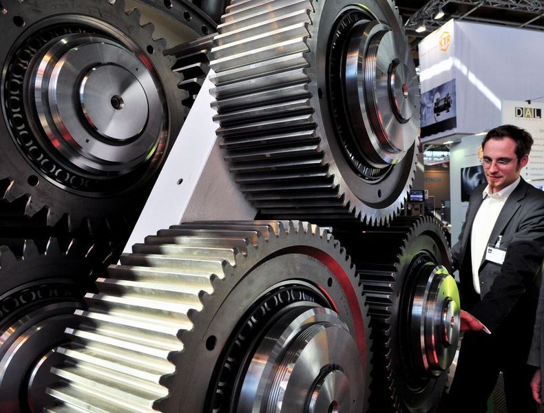Die wirtschaftlich schwierigen Zeiten sind so gut wie vergessen, die Räder drehen wieder mit voller Kraft, hier auf der Leitmesse MDA – Motion, Drive & Automation.  (Bild: Deutsche Messe AG)