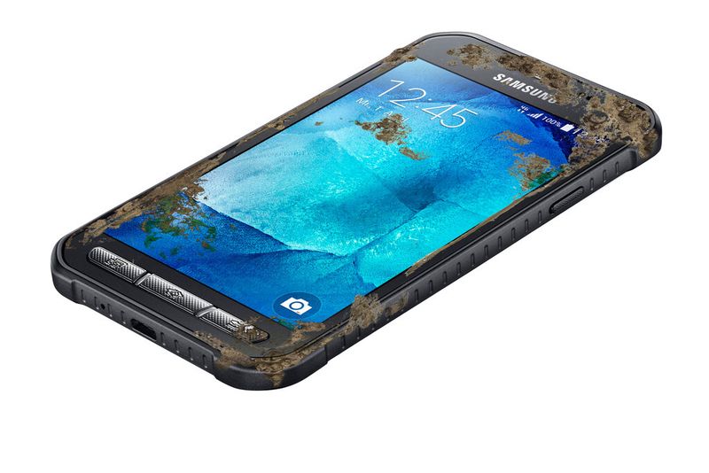 Per Xcover Key greifen Nutzer schnell auf LED-Licht und Kamera zu. (Bild: Samsung)