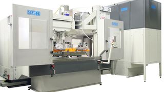 SSB-Maschinenbau hat das richtige Equipment für die spanende Bearbeitung von großen Bauteilen. Dazu gehört auch das Horizontal-Bearbeitungszentrum HFZ, das drei Spindeln in Aktion hat, wenn es um die Fertigung von Achsen für Nutzfahrzeuge geht. (SSB Maschinenbau)