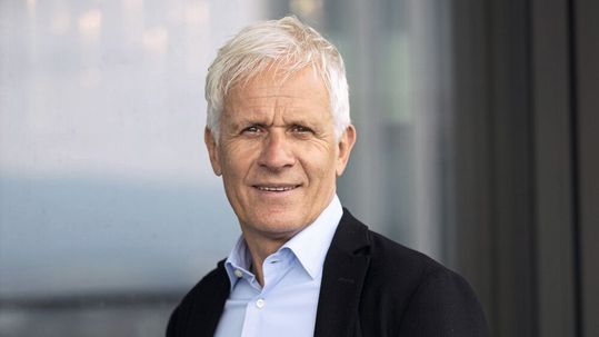 Nach 30 Jahren in der Autobranche, darunter 15 Jahre bei Volvo Deutschland, tritt Olaf Meidt in den Ruhestand.(Bild:  Volvo)