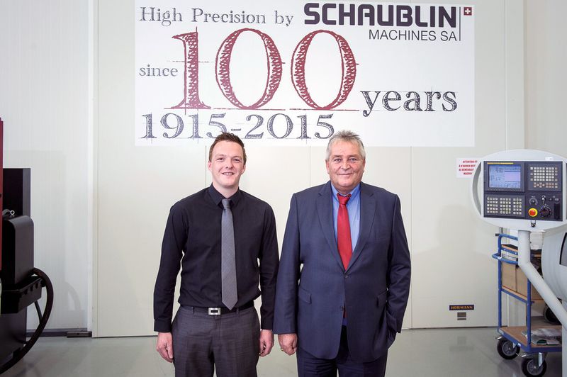 Schaublin Machines SA feiert in 2015 seinen 100. Jubiläum. Im Bild Rolf Muster (r., Mitinhaber und CEO) gemeinsam mit Douglas Spiesser (Verkaufsleiter). (Bild: Thomas Entzeroth)