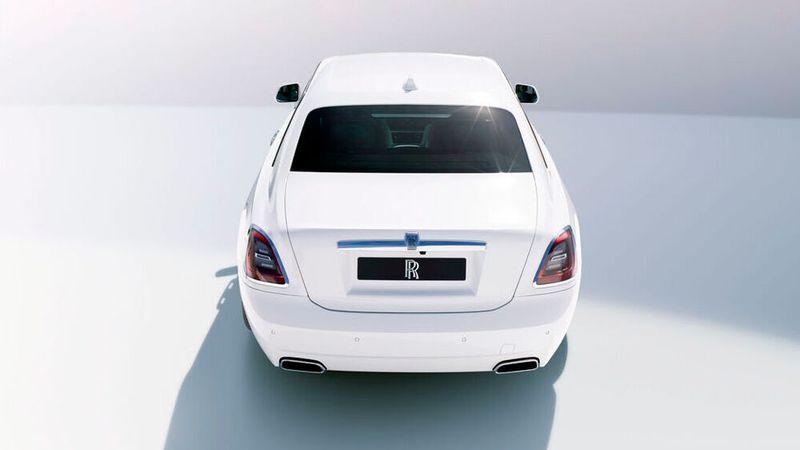 Anders als beim Vorgänger werden jetzt alle vier Räder angetrieben.  (Rolls-Royce)