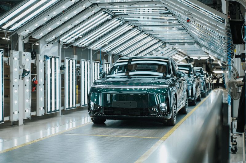 In early October, Xpeng announced the successful production trial of its G9L model at Magna in Graz.(Image: Xpeng)