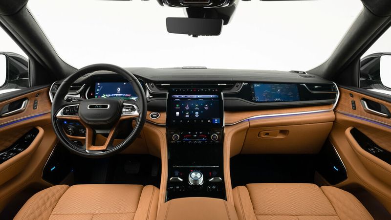 Innen geht es je nach Komfortniveau sehr edel zu. (Bild: Simona Alampi)