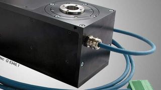Das elektrische Drehmodul M1R-M1 rotiert Objekte mit bis zu 720 Grad pro Sekunde bei einer Genauigkeit von 0,1 Grad. (Bild: Systec)