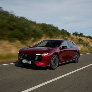Der Mazda 6e überzeugt nicht zuletzt optisch (Bild:  Mazda)