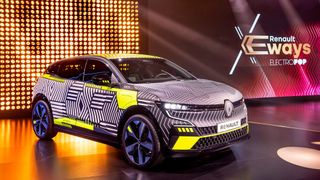 Der Mégane E-Tech wurde auf einer eigenen Batterie-Plattform entwickelt.  (Bild: Renault)