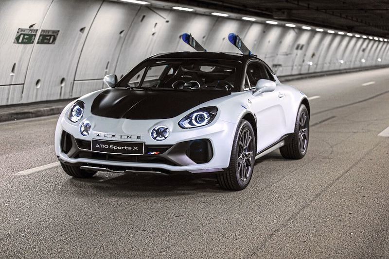 Die Desginer haben den A110 SportsXmit verschiedenen SUV-typischen Akzenten verziert. (Alpine)