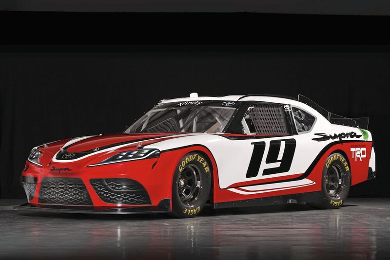 Seine Basis teilt sich der neue Supra mit dem BMW Z4, auf dessen Neuentwicklung der japanische Automobilhersteller aufsprang. „Wir bei Calty und TRD sind zuversichtlich, ein weiteres Rennauto entwickelt zu haben, das Rennen und Meisterschaften gewinnen kann. Der Supra ist ein echter Titelanwärter“, erklärt David Wilson, Präsident von TRD. (Bild: Michael L. Levitt/Toyota)