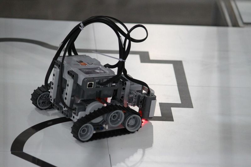 Im Nachwuchswettbewerb Robocup Junior treten Teams in den Disziplinen Dance, Rescue und Soccer an. (Bild: Robocup Pressefoto)