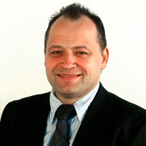 Guido Kerzmann, Product Line Manager Drives & Softstarter, Eaton Electric, Bonn: „Bei Anwendungen mit variabler Drehzahl bietet unsere Geräteklasse Drehzahlstarter die einfachste Möglichkeit, um energieeffiziente Motoren anzusteuern.“