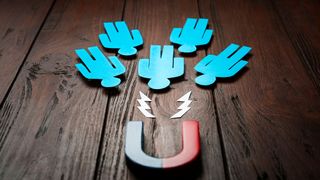 Online-Händler wollen Kunden an sich binden. Dabei hilft ein funktionierendes Bezahlsystem. (Bild: New Africa - stock.adobe.com)