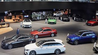 Von der Marke Mercedes-Benz gingen im ersten Halbjahr 2019 weltweit 1.134.729 Neuwagen an Kunden. (Daimler)
