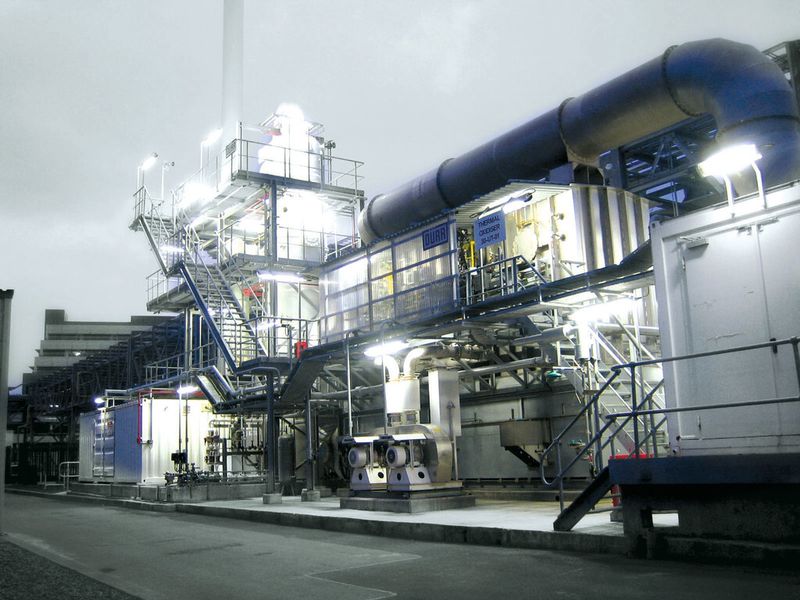 Abluftreinigungsanlagen wie die Ecopure von Dürr helfen, flüchtige organische Stoffe (VOC oder volatile organic compounds) im Industrieabgas zu reduzieren und tragen entscheidend zur Anlagen- und Prozesssicherheit bei. Als sicherheitsrelevante Systeme unterliegen sie allerdings auch den entsprechenden Normen und Regularien. Wer den Zertifizierungsaufwand scheut, ist gut beraten den Anlagenbauer als Partner in Sachen SIL an Bord zu holen. (Bild: Dürr)