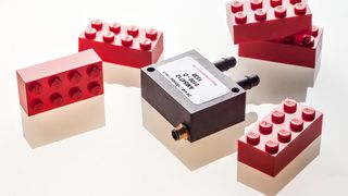 Kaum größer als ein Legobaustein, sind die kompakten Drucktransmitter der Serie AMS 4712 einbaufertige, hochgenaue Drucksensoren mit einem 4 bis 20 mA (bzw. 12 ± 8 mA) Zweidraht-Stromausgang. (Amsys)