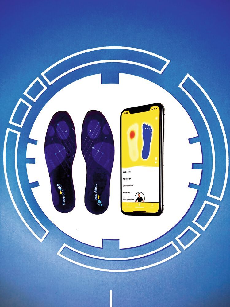 Eine Schuh-Einlage mit Drucksensoren wird mit einer App verbunden.