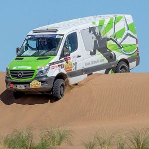 2015 unterstützte der Sprinter das Mercedes-Team der Rallye Aicha des Gazelles.(Bild:  Mercedes-Benz)