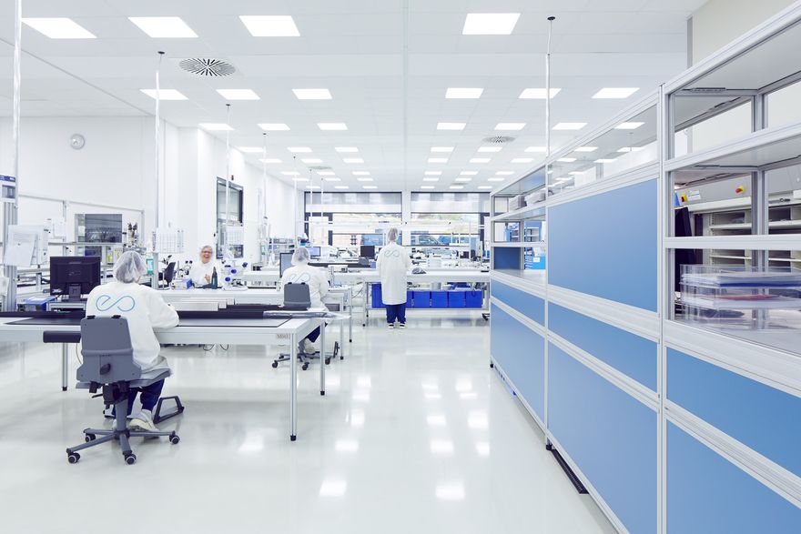 epflex-reinraum-2415 (EPflex Feinwerktechnik GmbH)