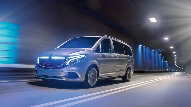 Daimler zeigt unter anderem eine batterieelektrische Version der V-Klasse namens EQV... (Daimler)