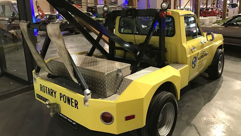 Gerade einmal 600 Exemplare entstanden in Abschleppausführung. Die US-Mazda-Händler mussten sie sich obligatorisch auf den Hof stellen. (Bild: Mazda)