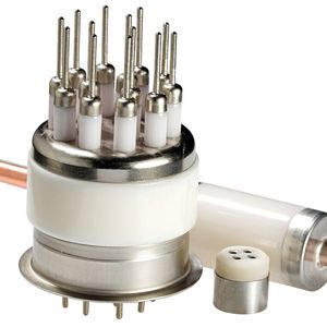 Durchführungen(Bild:  Kyocera)