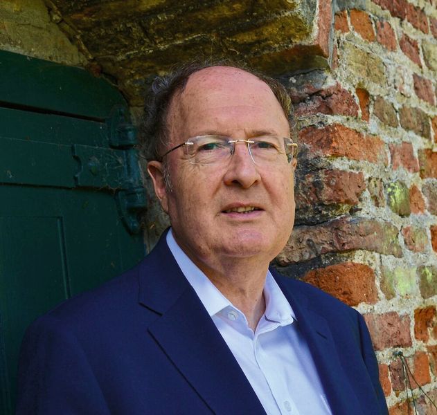 ...und der Brite Gregory Winter haben Methoden entwickelt, mit denen es möglich ist, etwa Biokraftstoffe, Arzneimittel und therapeutisch wirkende Antikörper umweltfreundlich herzustellen.  (Bild: Nobel Laureates in Chemistry 2018, Stockholm, Sweden, December 2018 / Bengt Nyman / CC BY 2.0)