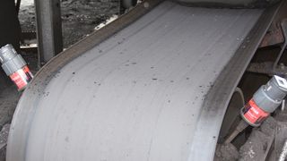 „Star Vario“ im Einsatz an einem Förderband (Bild: Perma-Tec)