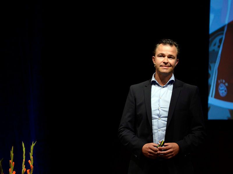Einen interessanten Blick über den Tellerrand des B2B-Bereichs hinaus lieferte Benjamin Steen, Head of digital projects and CRM der FC Bayern München AG.  (bvik / setphoto Thomas R. Schumann)