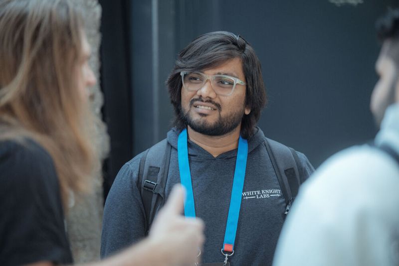 Talks & Meetings: Speaker und Teilnehmer trafen sich zu unterschiedlichsten Themen in der Networking Area des Kohlebunker. (Bild: Vogel IT-Akademie)