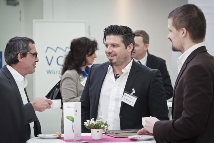 Michael Eckendörfer (Autohaus Eckendörfer) verkauft an seinem Standort in Gerhardshofen Gebrauchtwagen und EU-Fahrzeuge. (Foto: Bausewein)