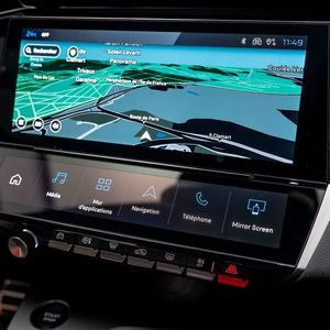 Infotainment mit Licht und Schatten(Bild:  Peugeot via Autoren-Union Mobilität)