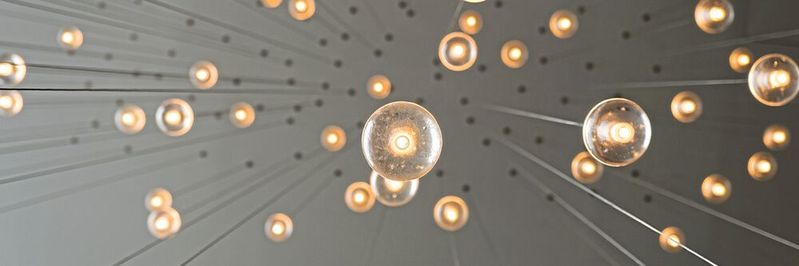 Energieeffizienz: Lampen und Lichtquellen sind verschärften Regelungen unterworfen. Für Entwickler und Hersteller sind insbesondere die gestiegenen Anforderungen der überarbeiteten Ökodesign-Richtlinie und das neue Energielabel relevant. Energieeffizienz: Lampen und Lichtquellen sind verschärften Regelungen unterworfen. Für Entwickler und Hersteller sind insbesondere die gestiegenen Anforderungen der überarbeiteten Ökodesign-Richtlinie und das neue Energielabel relevant.