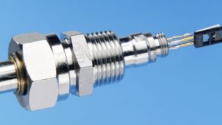 Die erhöhte chemische Beständigkeit des neuen Feuchtesensors wurde durch die Entwicklung eines neuartigen Polymers sowie einer speziellen Elektrodenstruktur erzielt.  (Bild: Vaisala)