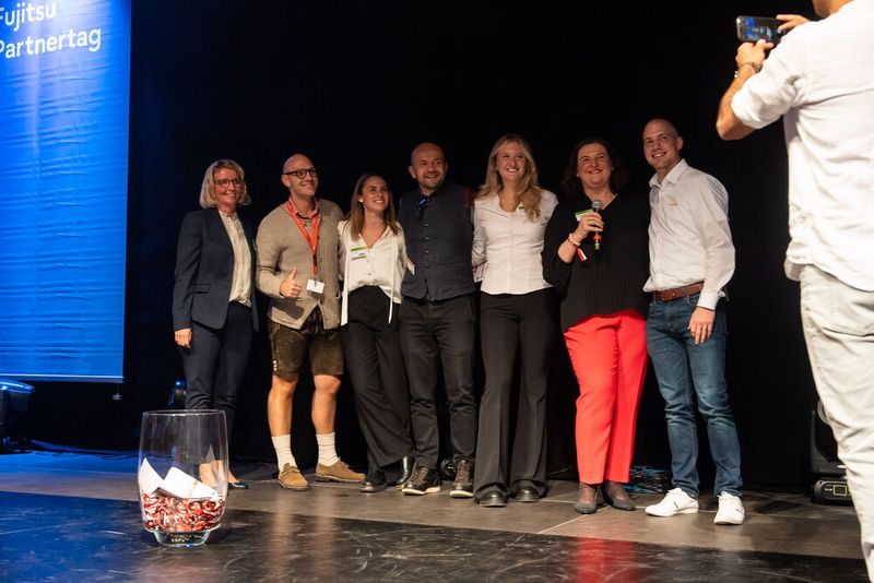 Auf dem Nockherberg wurden die glücklichen Gewinner von IT-BUSINESS geehrt. (Bild: Vogel IT-Medien GmbH)