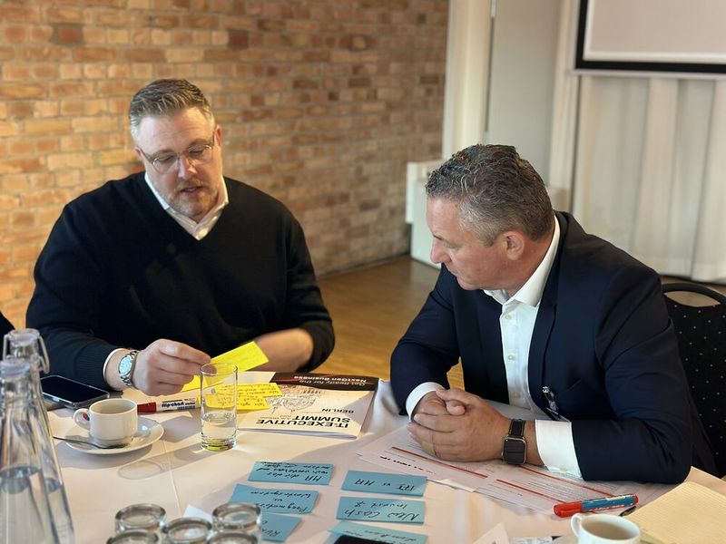 Thorsten Raquet von der Public Cloud Group (l.) und Herbert Bockers von abl social federation (Bild: Vogel IT-Akademie)