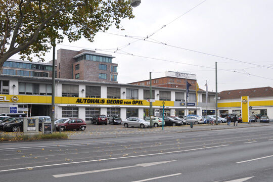 Ein paar Hausnummern weiter in der Hanauer Landstraße: der ehemalige Georg-von-Opel-Standort, der jetzt geschlossen wird. (Rehberg)