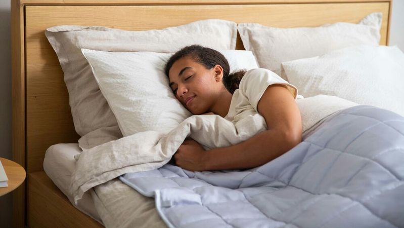 Sleep EEG signals may reveal whether the brain is aging faster than the body — and help identify elevated dementia risk earlier.(Source:  free licensed / Unsplash)