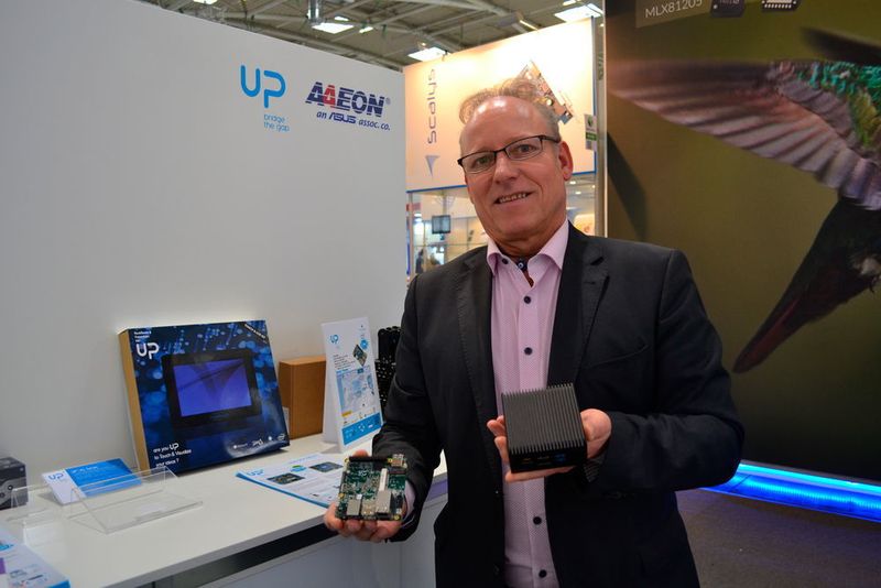Stolz präsentiert Aaeon die zweite Generation seiner Embedded Plattformen auf der electronica 2016. (S. Höffken)