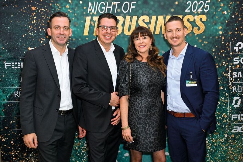 Diana Bonarius (Haufe-Lexware) mit den LG-Jungs (v. l.) Martin Woite, Kai Volmer und Dordi Stoimenovski (Bild: Hannes Magerstädt)