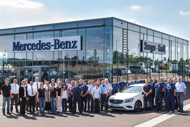 Die Senger-Autohausgruppe ist auf Wachstumskurs: 2012 übernahm sie neun Standorte der ehemaligen Kittner-Gruppe in Schleswig-Holstein. Im Zuge dieser Übernahme kommt mit Porsche eine neue Marke in das Senger-Portfolio, das bislang die Fabrikate Mercedes-Benz, Volkswagen, Volkswagen Nutzfahrzeuge, Skoda, Audi, Seat, Peugeot, Smart und DAF umfasste. (Foto: Senger)