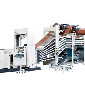 Die Forstner-Achtfach-Abcoilanlage mit programmierbarer Richtanlage sorgt für maßgenaue und markierungsfreie Zuschnitte vom Breitband.