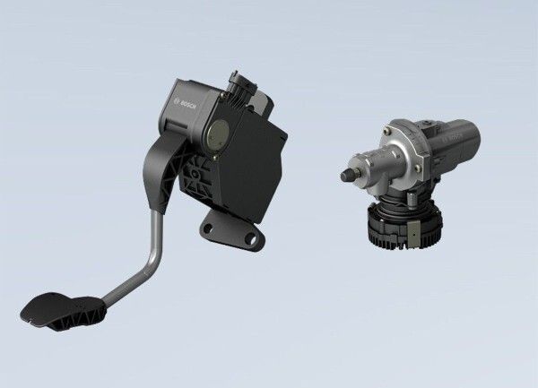 Die eClutch spart Sprit und erhöht den Komfort: Die elektronisch geregelte Kupplungsbetätigung schließt die Lücke zwischen Automatik- und Handschaltung. Darüber hinaus ermöglicht die eClutch die spritsparende Segelfunktion. (Bild: Bosch)