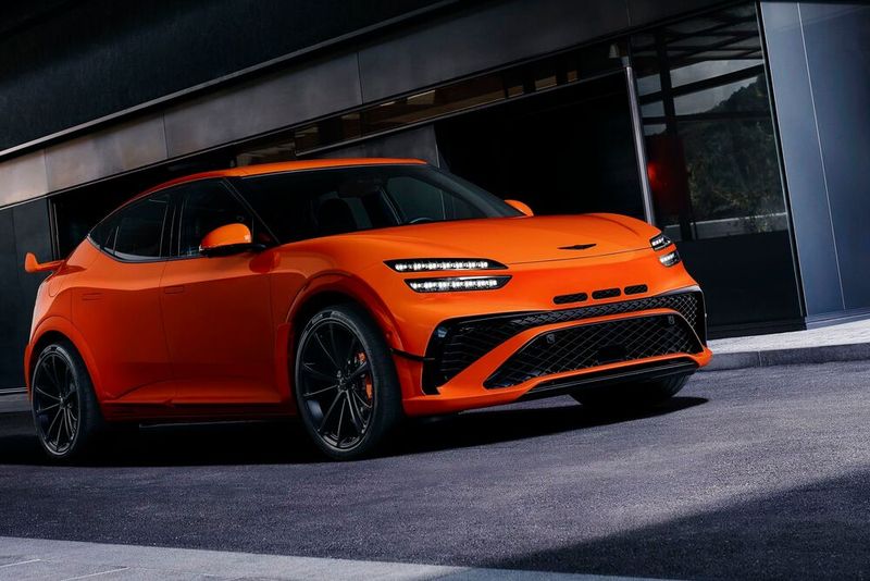 Mit dem GV60 Magma will Genesis die Marke emotional aufladen. Der sportliche Stromer startet im Sommer.(Bild:  Genesis)