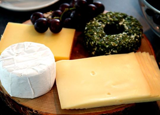 A new study links eating more high-fat cheese and cream to a lower risk of developing dementia.(Source:  free licensed /  Pixabay)