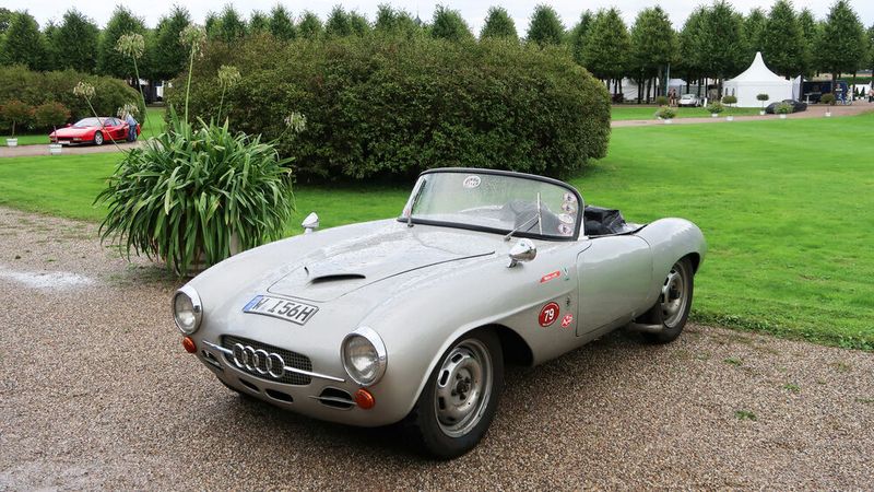 Mit diesem Drews-DKW F93 reiste Joachim Drews, Enkel des Gründers der gleichnamigen Karosseriebaubetriebs in Wuppertal, nach Schwetzingen. Der Spyder blieb ein Einzelstück. (Bild: Peter Diehl)