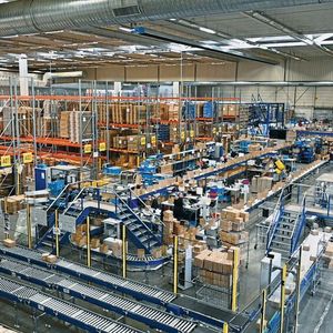 Im Logistikzentrum von Eurapon sind Geschwindigkeit und Flexibilität verlangt.(Bild:  Lantech)