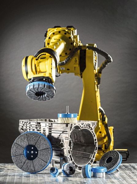 The disc brushes from Kullen-Koti are tool brushes that are used in fully automated deburring with industrial robots. (Source: Kullen-Koti)