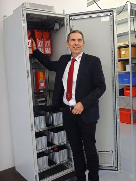 Michael Koch nennt als Hauptargumente für seine Speicherlösungen: die Steigerung der Taktzahl und Prozesssicherheit der Anlagen. (Bild: Ines Stotz)